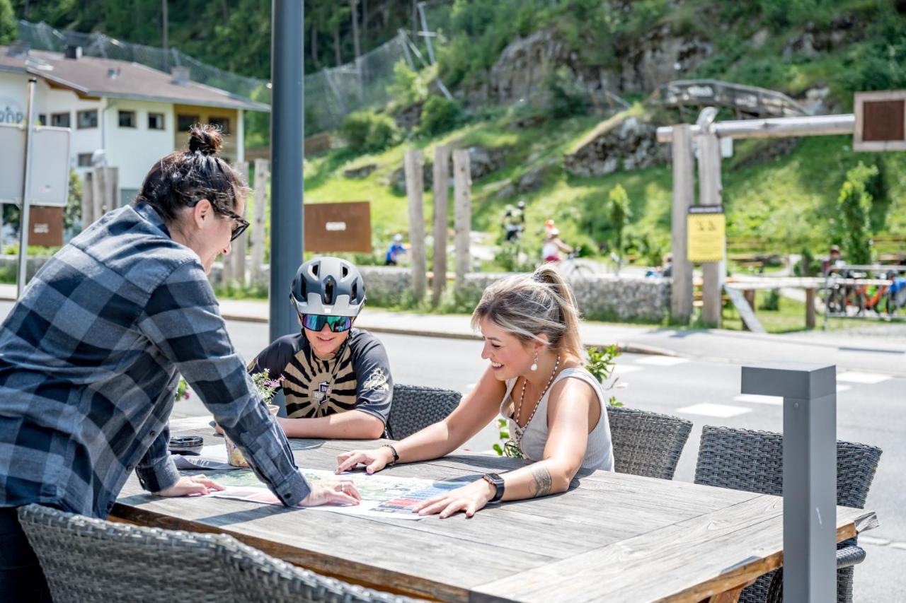 Hotel Baeckelar Wirt Superior Solden Ngoại thất bức ảnh
