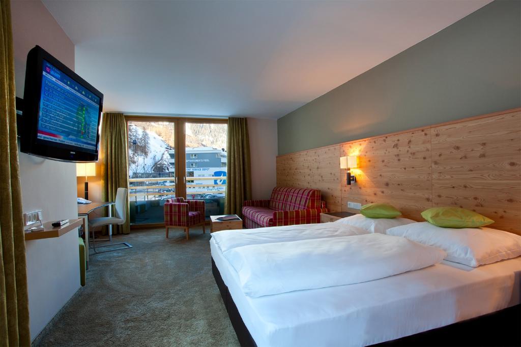 Hotel Baeckelar Wirt Superior Solden Ngoại thất bức ảnh